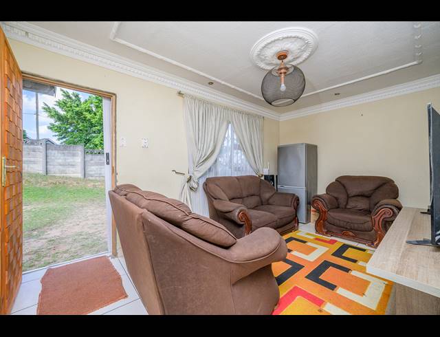 2 BEDROOM HOUSE SOLD IN WYEBANK